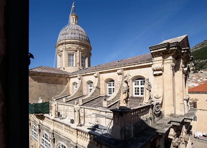 Saraca Palace By Duhomes *