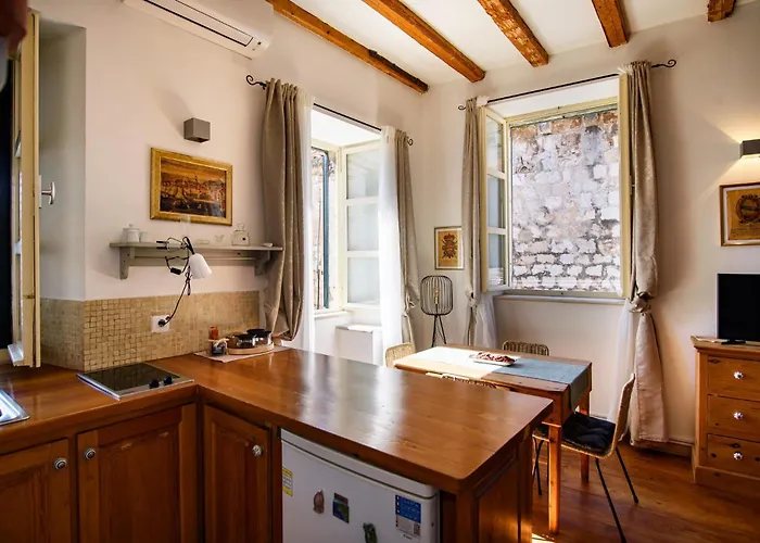 Saraca Palace By Duhomes *