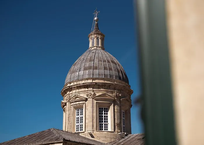 Saraca Palace By Duhomes アパート