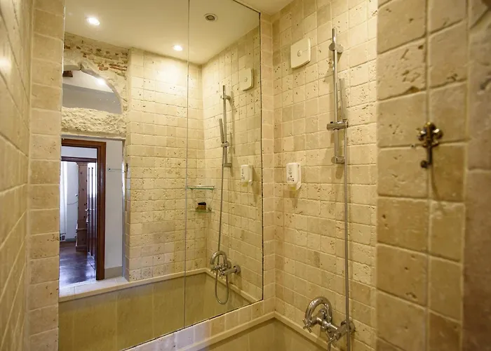 Saraca Palace By Duhomes